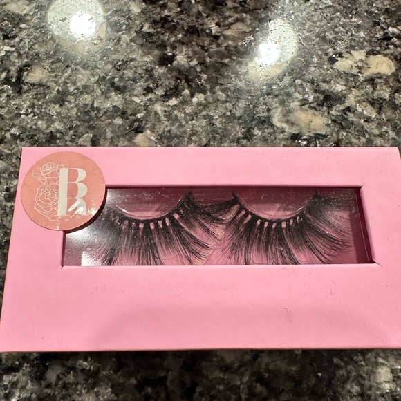 5D eyelashes (#12) - Picture 2 of 2